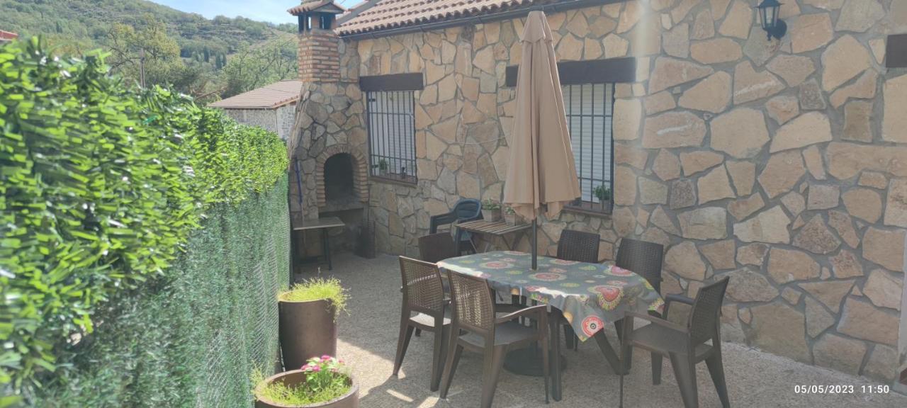 La Pasailla De Gredos Guest House Navacepeda de Tormes Ngoại thất bức ảnh