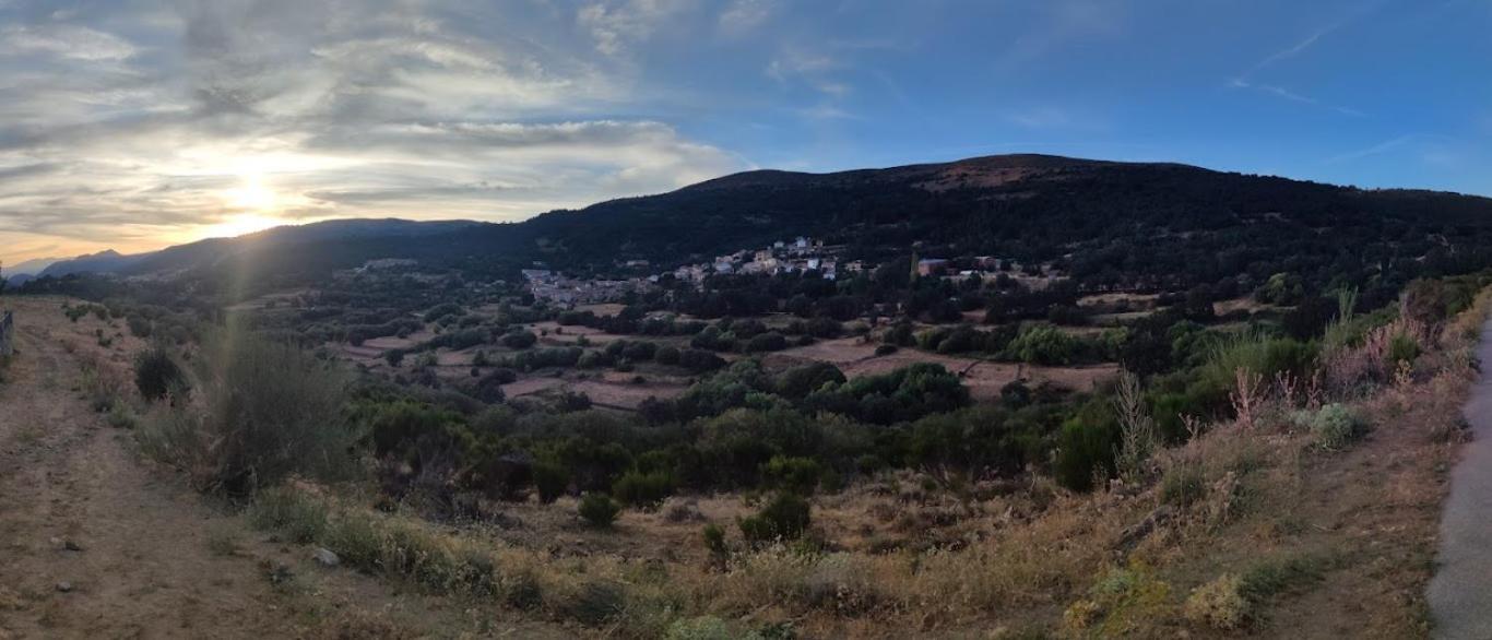 La Pasailla De Gredos Guest House Navacepeda de Tormes Ngoại thất bức ảnh